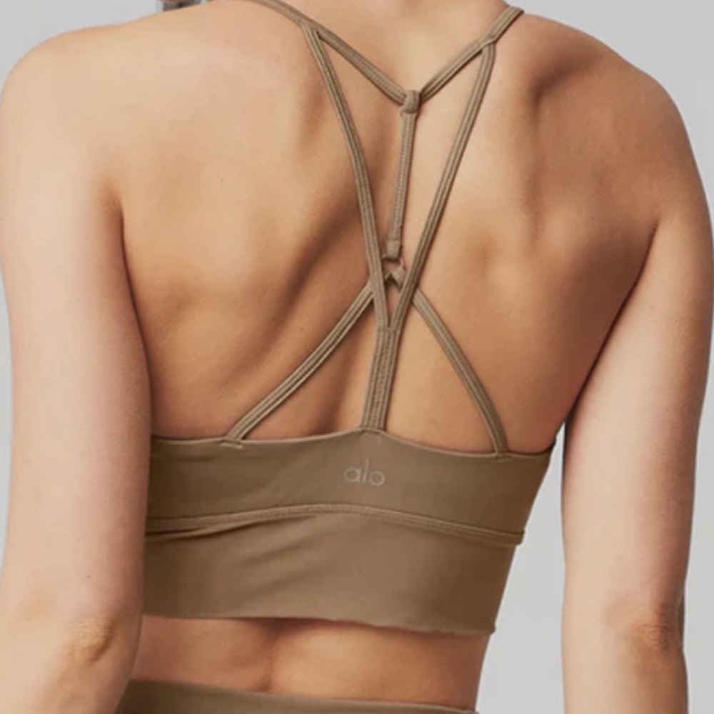 ALO Yoga Strappy Back Sports Bra in Taupe